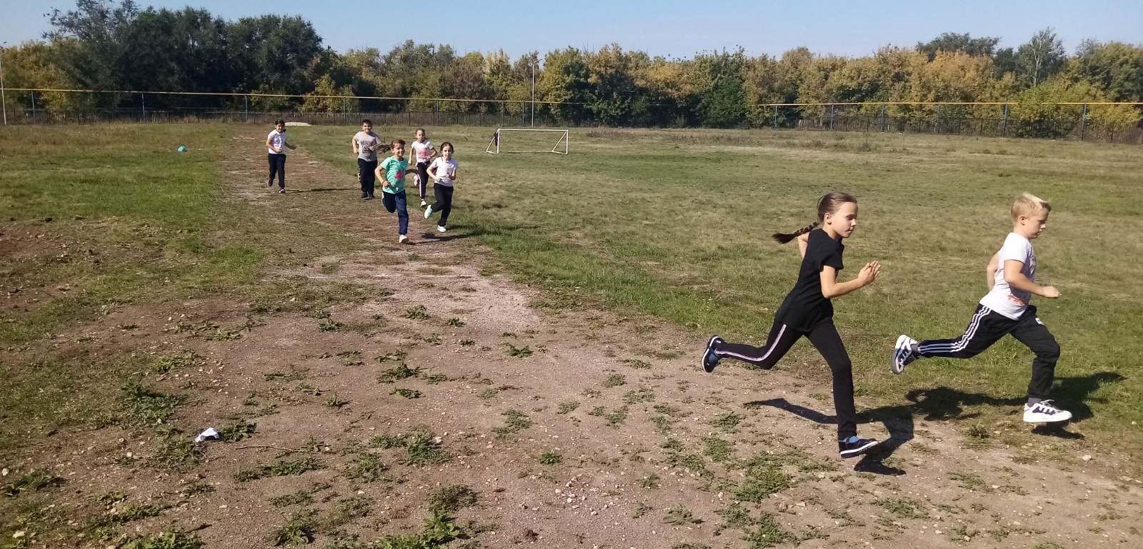 Школьные соревнования по кроссу «Золотая осень».